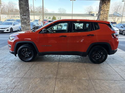 Used 2018 Jeep Compass Sport image 9