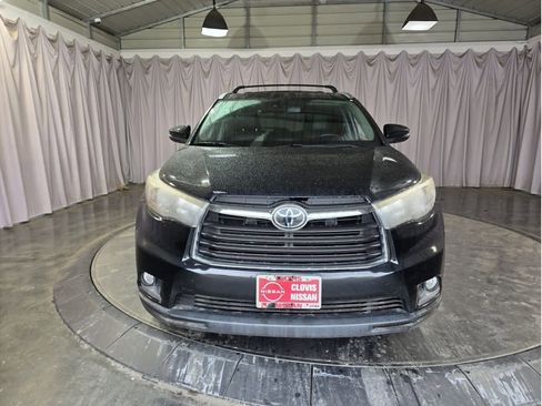Used 2015 Toyota Highlander Limited Platinum image 10