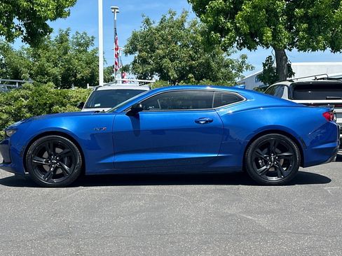 Used 2021 Chevrolet Camaro LT RWD image 7