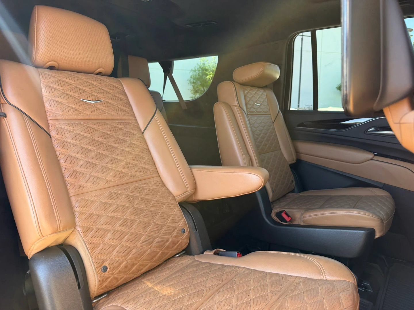 Used 2021 Cadillac Escalade ESV Sport w/ Driver Assist Tech Package AWD/4WD image 23