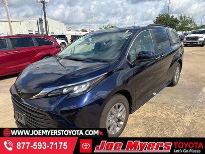 Used 2026 Toyota Sienna XLE
