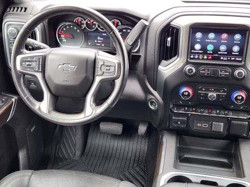 Used 2021 Chevrolet Silverado 1500 LT Trail Boss w/ Convenience Package II image 10