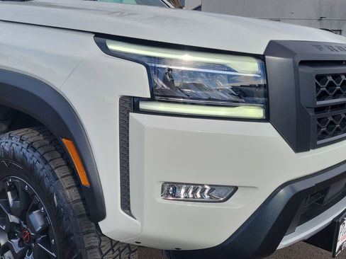 Used 2022 Nissan Frontier PRO-4X w/ Pro-4X Premium Package image 5