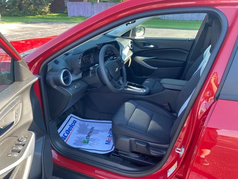New 2026 Chevrolet Trax LS FWD image 22