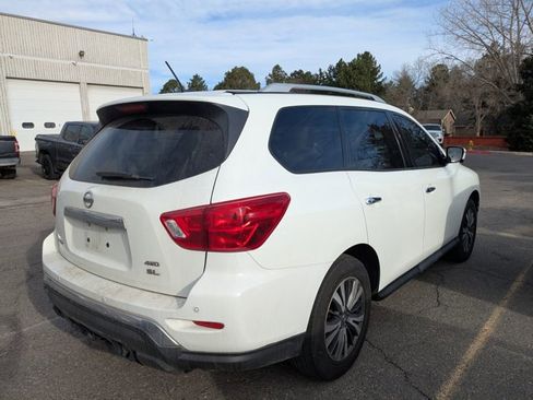 Used 2017 Nissan Pathfinder SL w/ SL Tech Package image 4