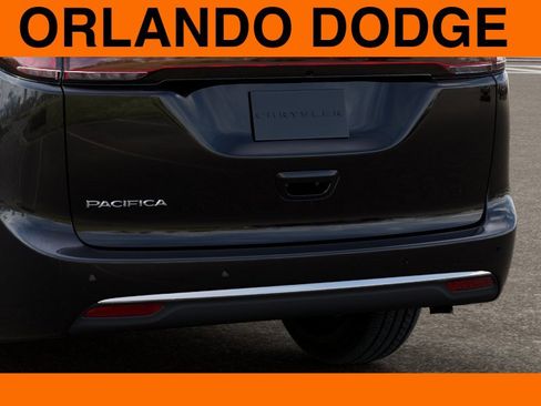 New 2026 Chrysler Pacifica Select image 13