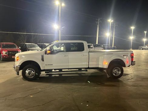 Used 2019 Ford F350 Lariat w/ Lariat Ultimate Package image 2