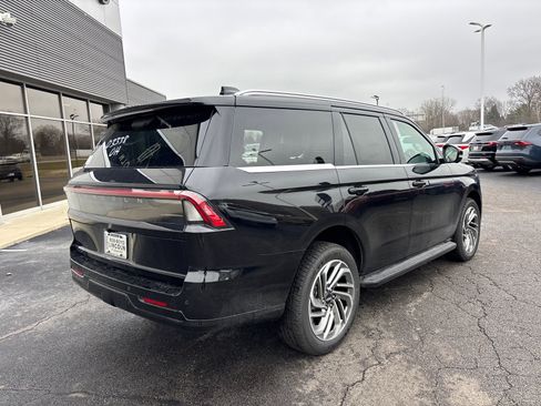 New 2026 Lincoln Navigator Premiere AWD/4WD image 7