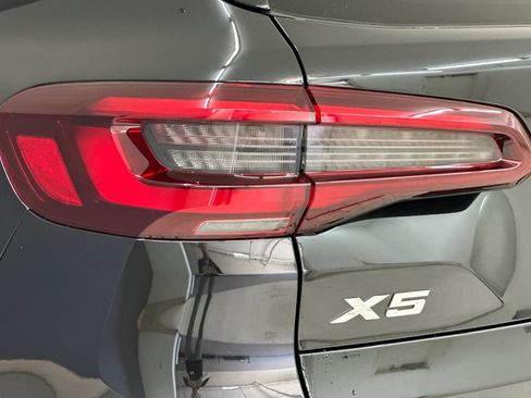 Used 2023 BMW X5 xDrive45e w/ Climate Comfort Package AWD/4WD image 12