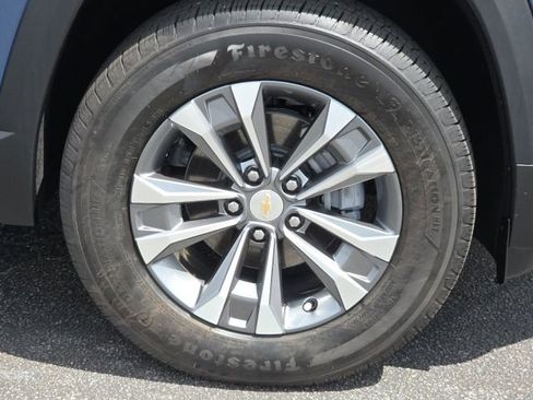 Used 2026 Chevrolet Equinox LT w/ Convenience Package II FWD image 27