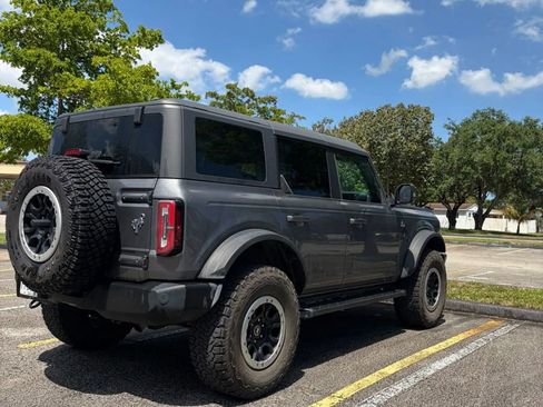 Used 2022 Ford Bronco Outer Banks w/ Sasquatch Package AWD/4WD image 4