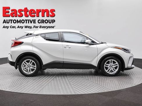 Used 2021 Toyota C-HR LE FWD image 4