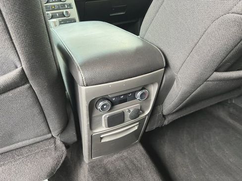 Used 2011 Ford Flex SE image 32