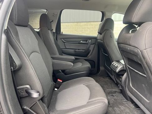 Used 2017 Chevrolet Traverse LT w/ Style and Technology Package FWD image 12