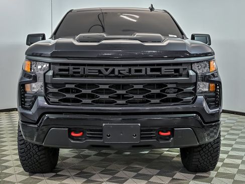 Used 2024 Chevrolet Silverado 1500 Custom Trail Boss w/ LPO, Dark Essentials Package AWD/4WD image 4