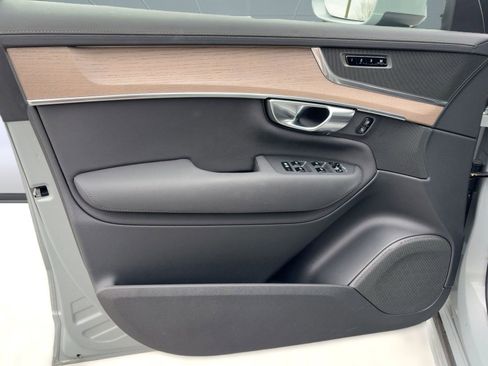 Certified 2025 Volvo XC90 B5 Plus image 20