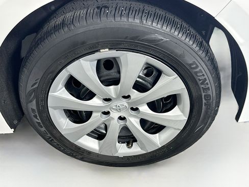 Used 2024 Toyota Corolla LE FWD image 11
