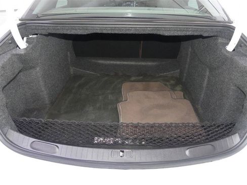 Used 2015 Chevrolet Impala LT w/ Convenience Package FWD image 9