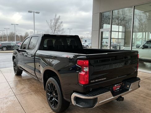 Used 2024 Chevrolet Silverado 1500 LT image 29
