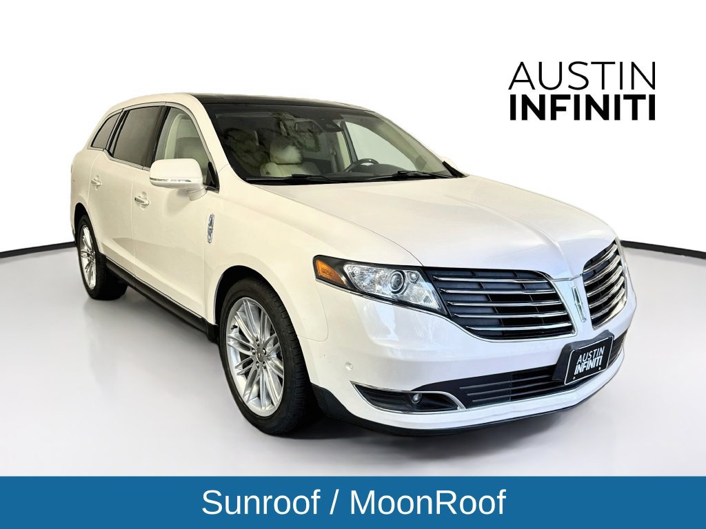 Used 2019 Lincoln MKT AWD image 1