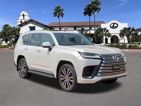 Used 2026 Lexus LX 600 4WD w/ Accessory Package (Z1) image 1
