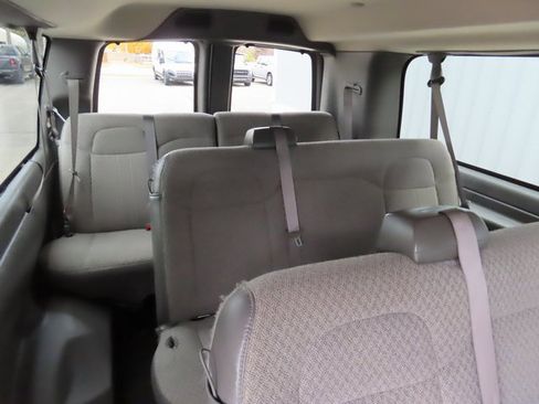 Used 2025 Chevrolet Express 3500 LT image 24