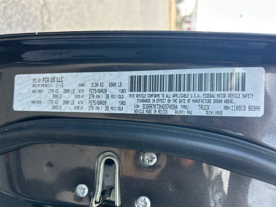 Used 2017 RAM 1500 Express AWD/4WD image 19