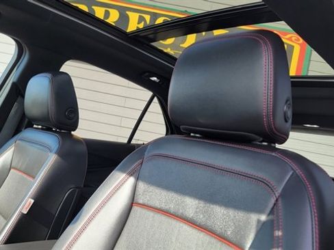 Used 2022 Chevrolet Equinox RS w/ RS Leather Package image 22