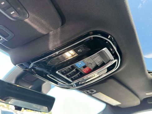 Used 2023 Jeep Grand Cherokee Overland w/ Luxury Tech Group IV image 35