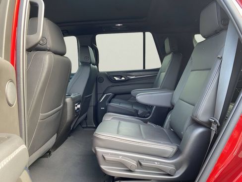 Used 2021 GMC Yukon Denali w/ Denali Premium Package AWD/4WD image 18