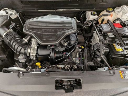 Certified 2024 Cadillac XT6 Premium Luxury w/ LPO, Floor Liner Package AWD/4WD image 29