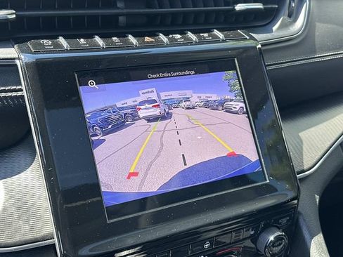 Used 2023 Jeep Grand Cherokee Laredo w/ Luxury Tech Group I AWD/4WD image 22