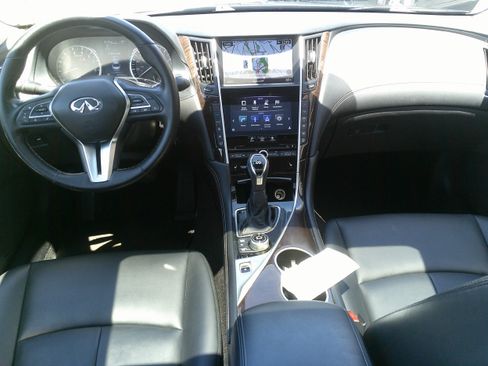 Used 2019 INFINITI Q50 Luxe w/ Essential Package (3.0T Luxe) AWD/4WD image 22