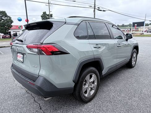 Used 2022 Toyota RAV4 XLE w/ Convenience Package FWD image 6