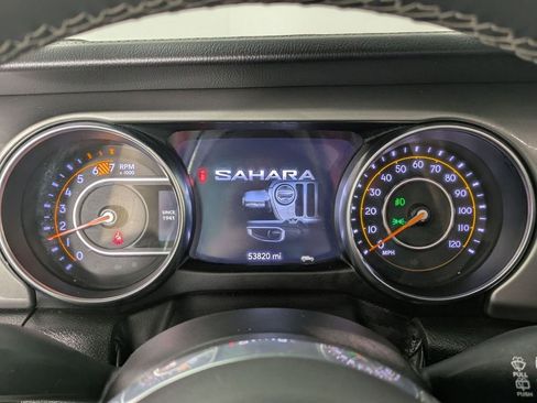 Used 2023 Jeep Wrangler Sahara image 15