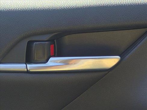 Used 2020 Toyota Camry XSE FWD image 2