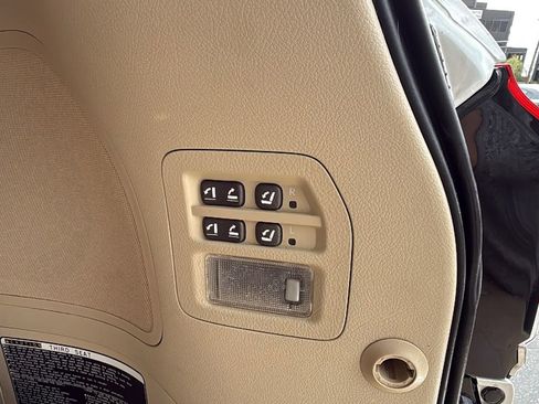 Used 2013 Lexus LX 570 4WD w/ Luxury Pkg image 14