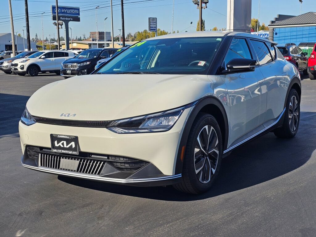 Used 2024 Kia EV6 Light RWD image 1