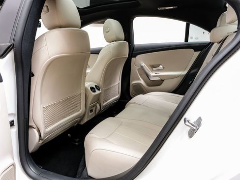 Used 2025 Mercedes-Benz CLA 250 4MATIC image 31