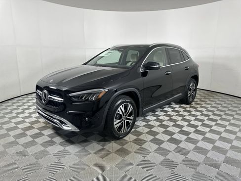 Used 2025 Mercedes-Benz GLA 250 4MATIC image 4