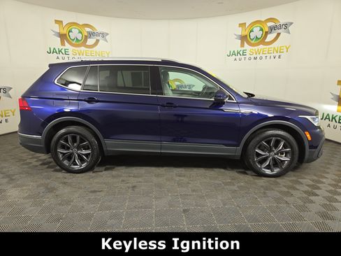 Used 2023 Volkswagen Tiguan SE AWD/4WD image 11