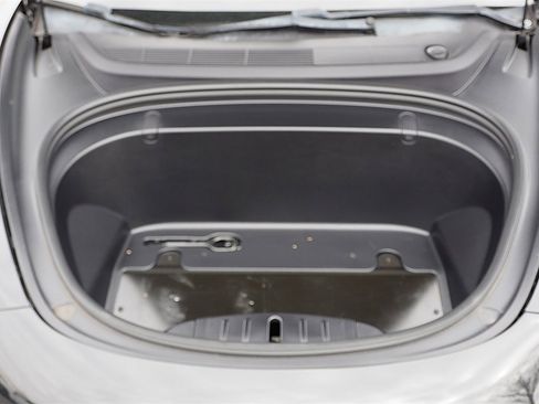 Used 2019 Tesla Model 3 Standard Range Plus image 10