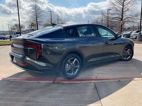 Used 2025 Kia K4 LXS image 6