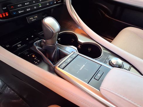 Used 2021 Lexus RX 350 w/ Accessory Package image 15