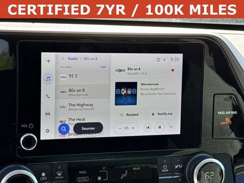 Used 2024 Toyota Highlander LE FWD image 19