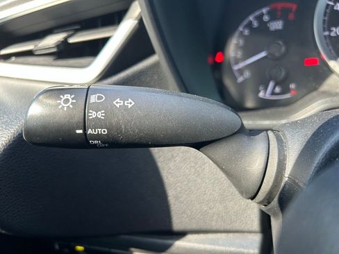 Used 2022 Toyota Corolla LE FWD image 20