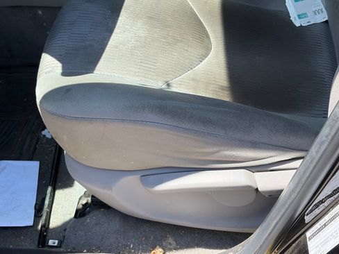 Used 2012 Toyota RAV4 FWD w/ Value Pkg image 4