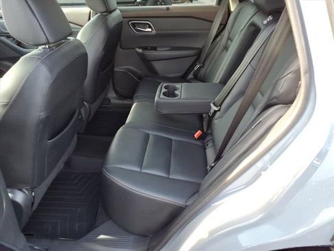 Used 2021 Nissan Rogue SL w/ Premium Package image 13