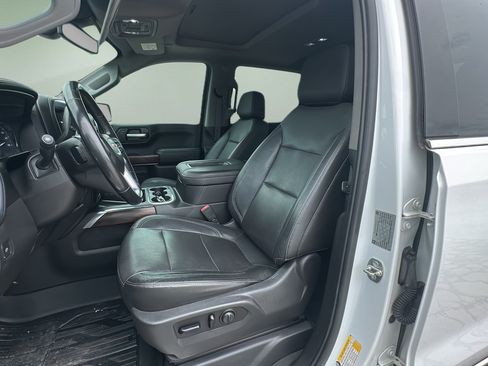 Used 2019 GMC Sierra 1500 SLT w/ SLT Premium Plus Package AWD/4WD image 17