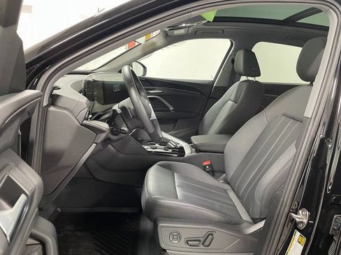 Used 2025 Audi Q5 Premium w/ Convenience Package AWD/4WD image 14